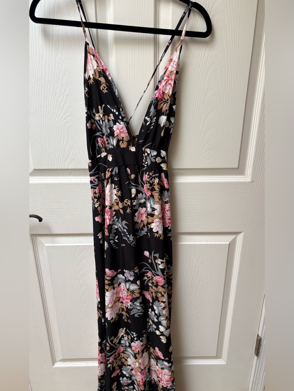 New women’s floral maxi size medium dress